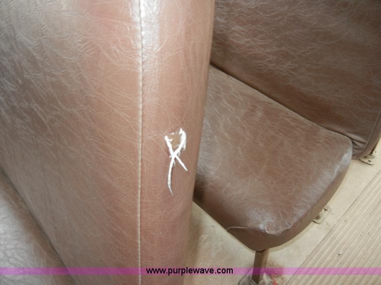 image for item A3420 1995 International Bluebird 3800 school bus