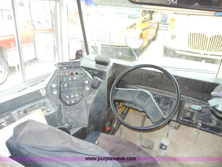 image for item A3420 1995 International Bluebird 3800 school bus