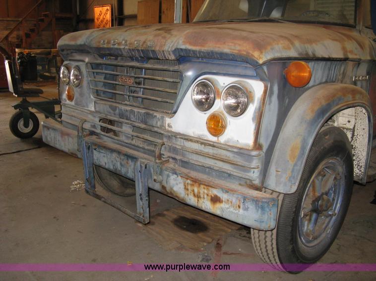 image for item A6035 1965 Dodge D700 flatbed truck