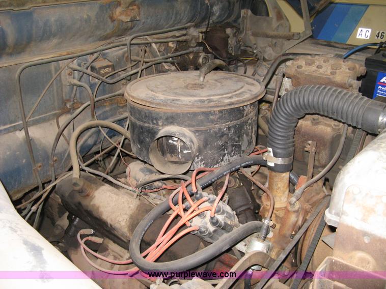 image for item A6035 1965 Dodge D700 flatbed truck