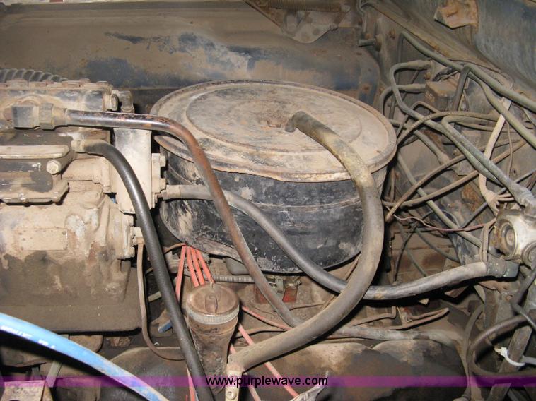 image for item A6035 1965 Dodge D700 flatbed truck