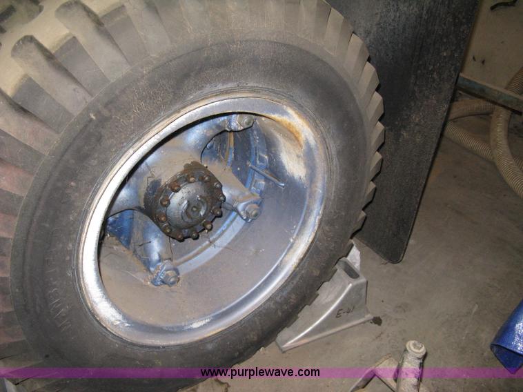 image for item A6035 1965 Dodge D700 flatbed truck