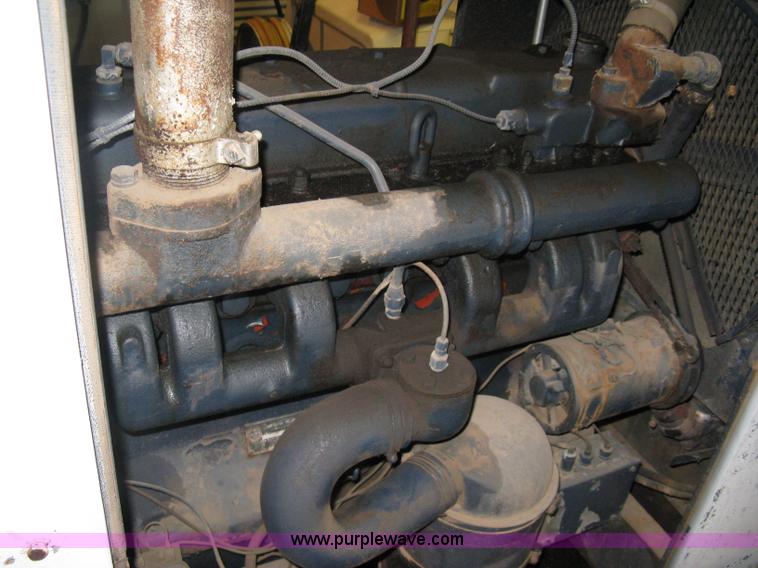 image for item A6035 1965 Dodge D700 flatbed truck