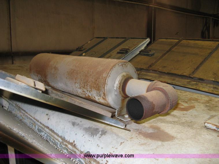 image for item A6035 1965 Dodge D700 flatbed truck