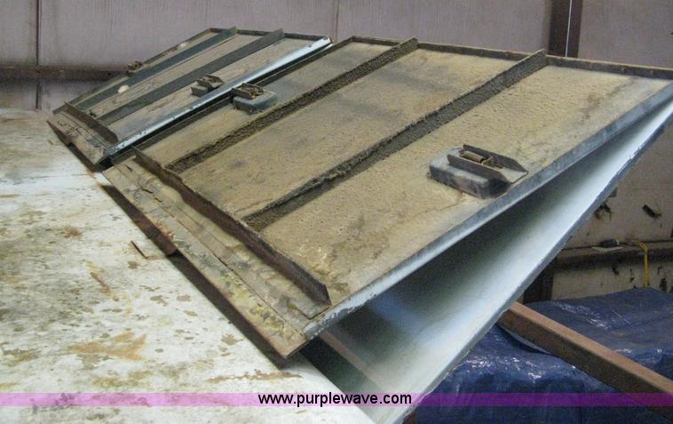 image for item A6035 1965 Dodge D700 flatbed truck