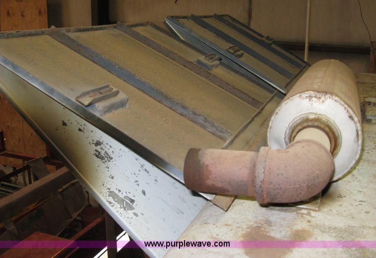 image for item A6035 1965 Dodge D700 flatbed truck