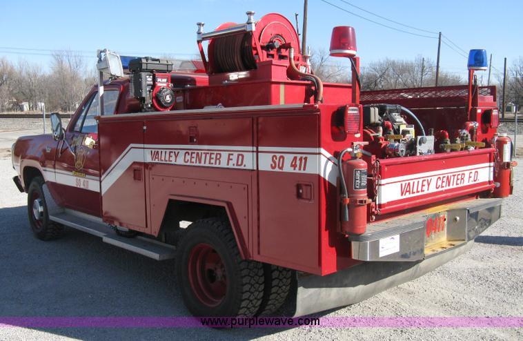 image for item A6037 1976 Dodge W20 Custom 200 firetruck