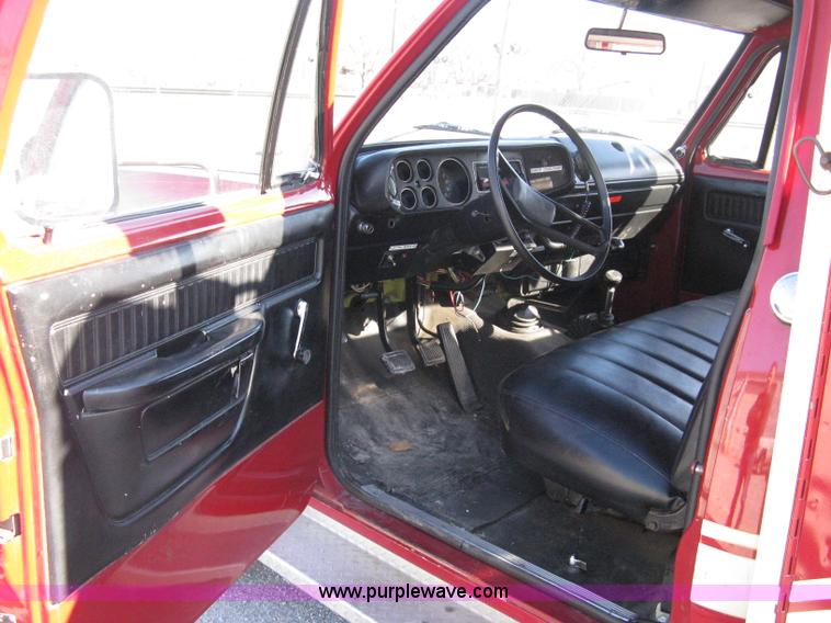 image for item A6037 1976 Dodge W20 Custom 200 firetruck