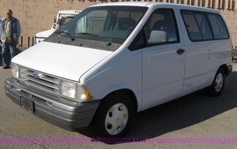 image for item A6042 1995 Ford Aerostar XLT mini van