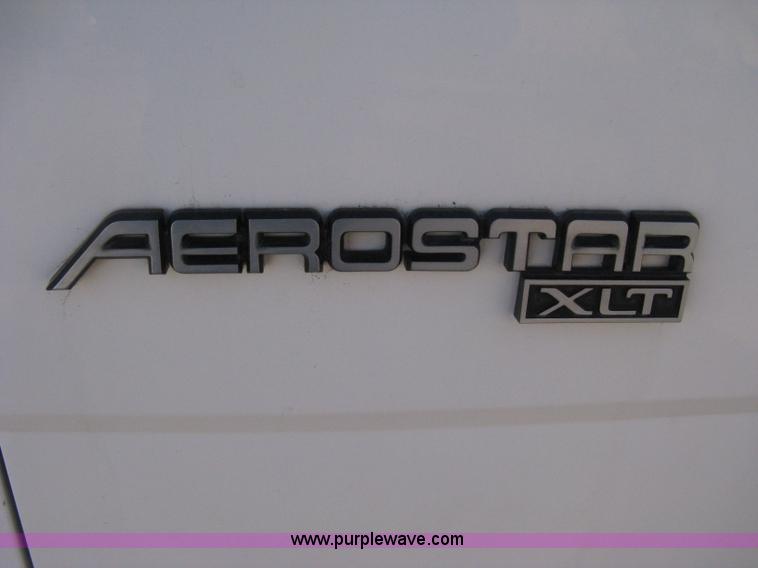 image for item A6042 1995 Ford Aerostar XLT mini van