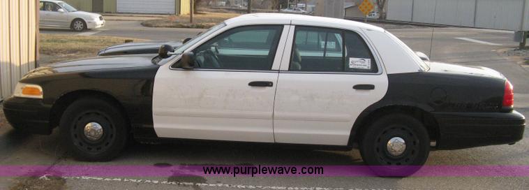image for item A6049 2005 Ford Crown Victoria Police Interceptor