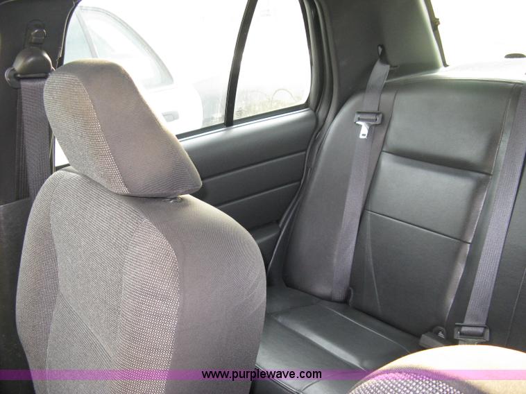 image for item A6049 2005 Ford Crown Victoria Police Interceptor