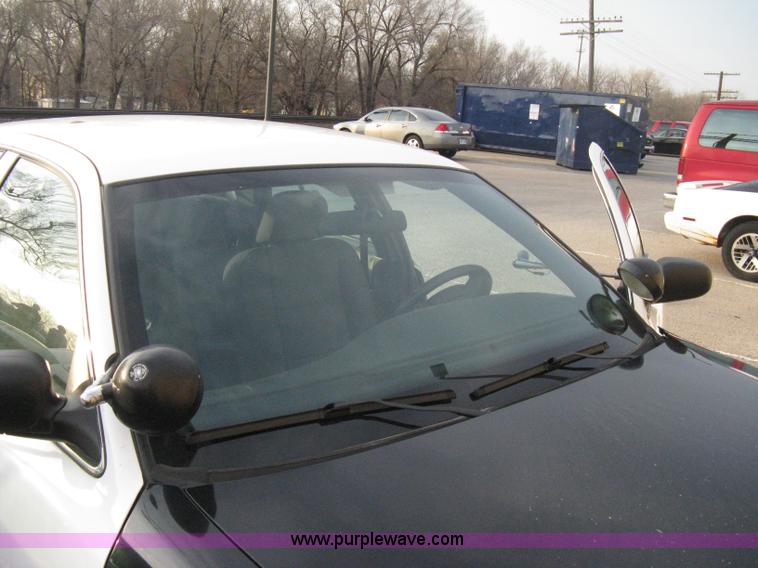 image for item A6049 2005 Ford Crown Victoria Police Interceptor