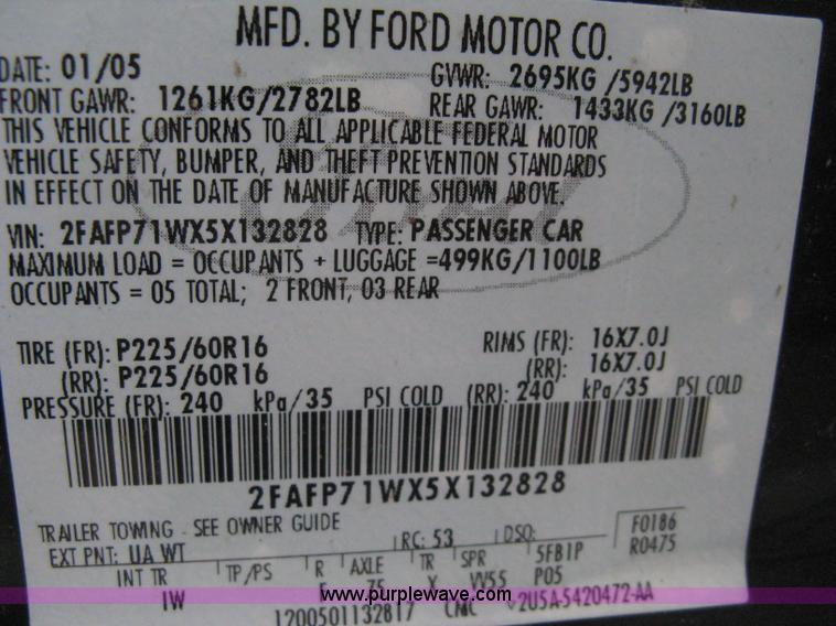 image for item A6049 2005 Ford Crown Victoria Police Interceptor