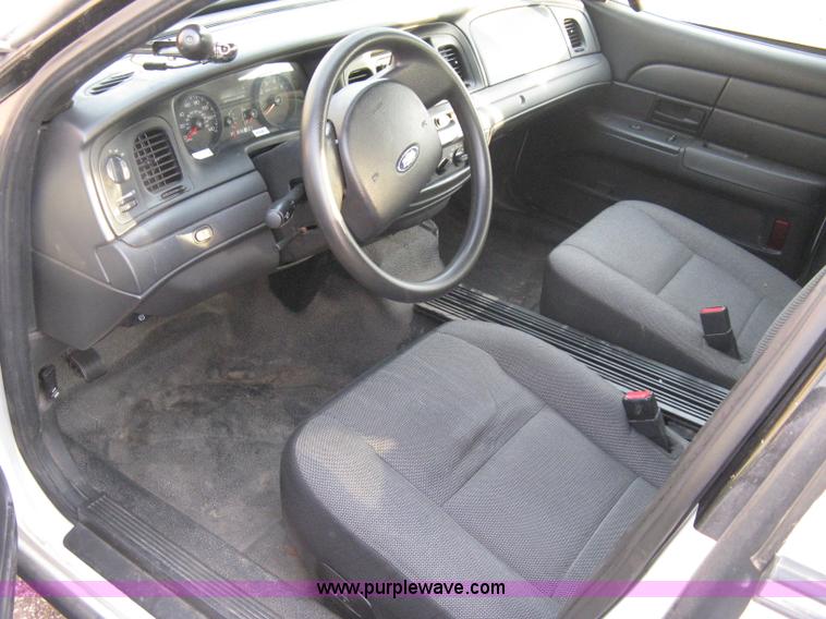 image for item A6050 2007 Ford Crown Victoria Police Interceptor