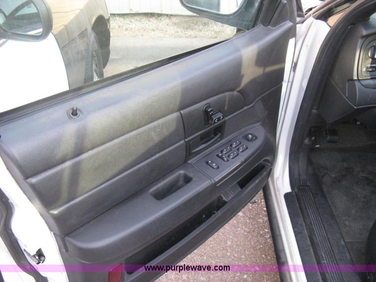 image for item A6050 2007 Ford Crown Victoria Police Interceptor