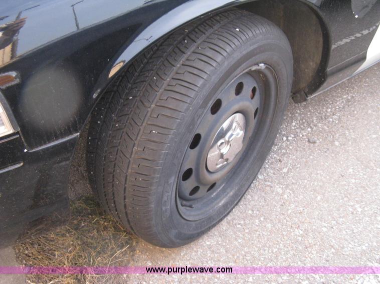 image for item A6050 2007 Ford Crown Victoria Police Interceptor