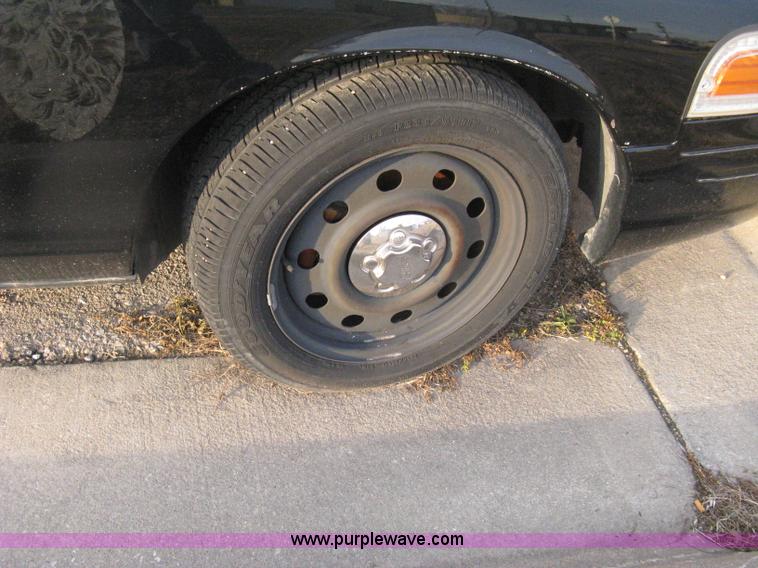 image for item A6050 2007 Ford Crown Victoria Police Interceptor