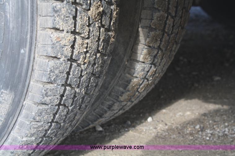 image for item A6609 1985 Ford E350 ambulance