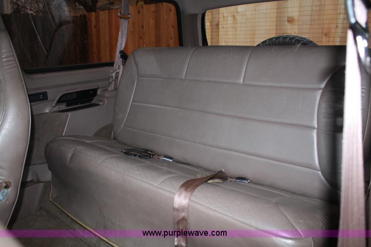 image for item A6619 1996 Ford Bronco SUV