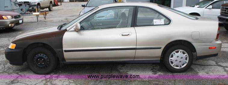 image for item A6620 1995 Honda Accord LX