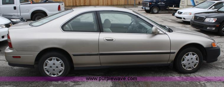 image for item A6620 1995 Honda Accord LX