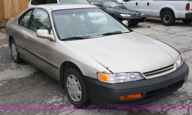 image for item A6620 1995 Honda Accord LX