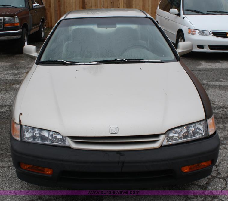 image for item A6620 1995 Honda Accord LX