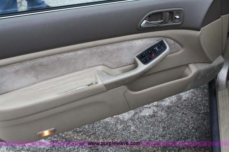 image for item A6620 1995 Honda Accord LX