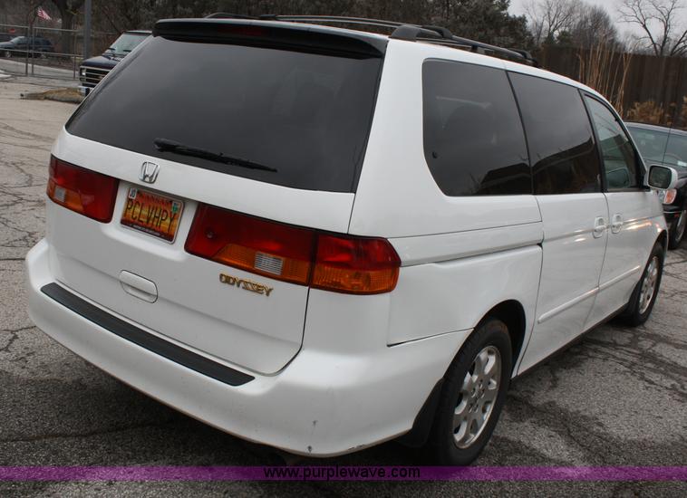 image for item A6621 2002 Honda Odyssey EX mini van
