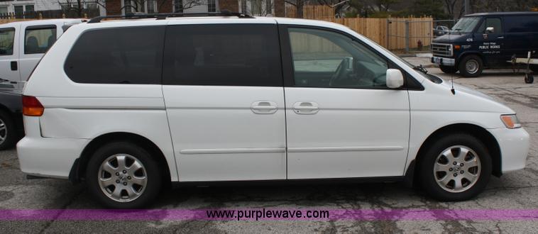 image for item A6621 2002 Honda Odyssey EX mini van