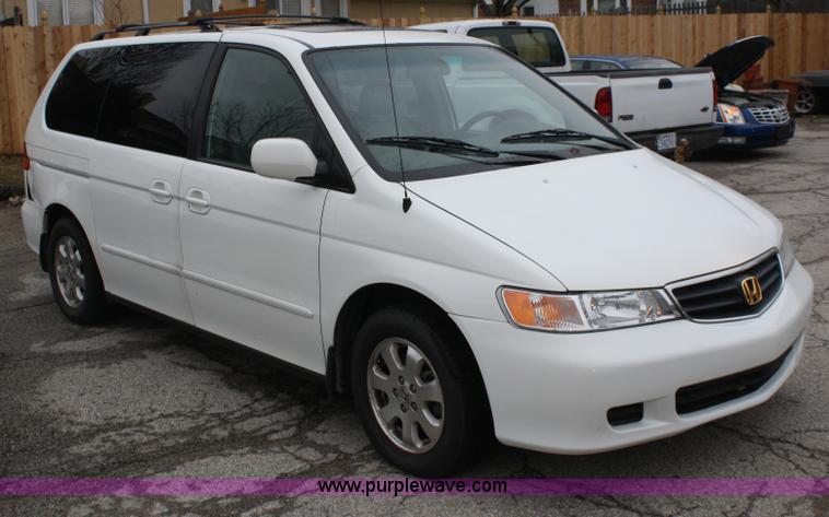 image for item A6621 2002 Honda Odyssey EX mini van