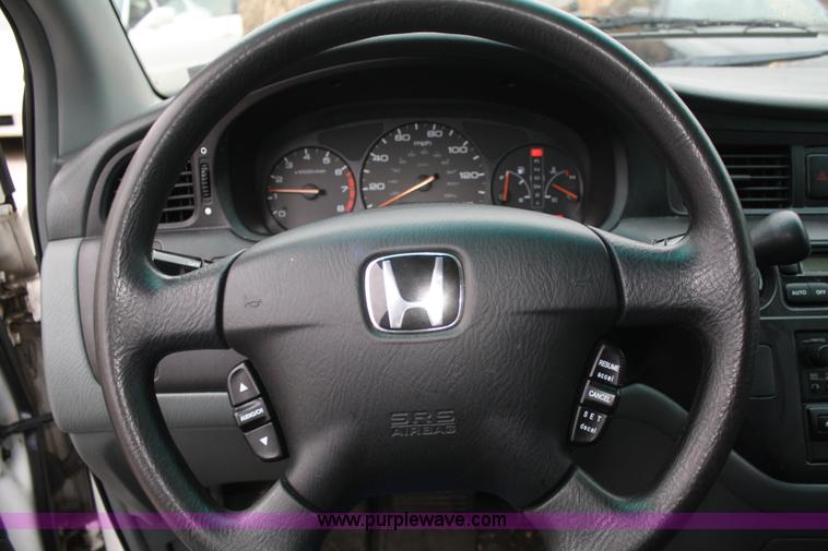 image for item A6621 2002 Honda Odyssey EX mini van