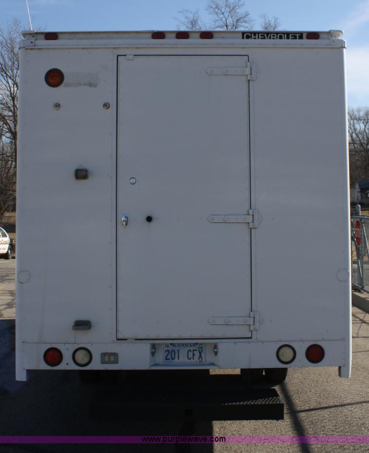 image for item A6638 1987 Chevrolet P30 step van