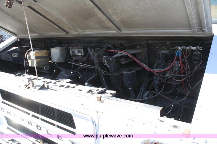 image for item A6638 1987 Chevrolet P30 step van