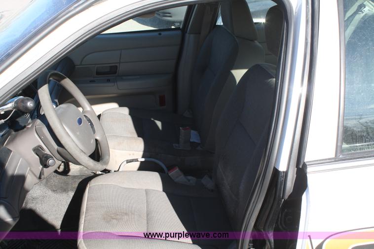 image for item A6639 2007 Ford Crown Victoria Police Interceptor