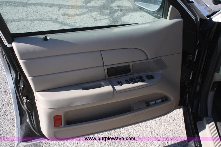 image for item A6639 2007 Ford Crown Victoria Police Interceptor