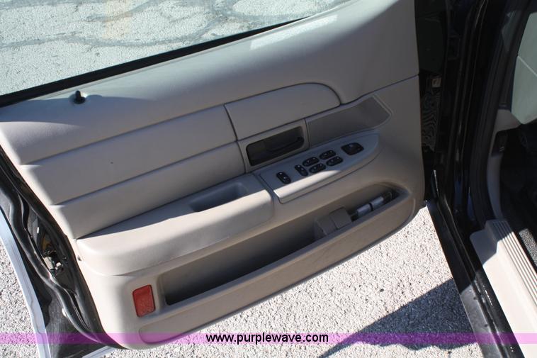 image for item A6639 2007 Ford Crown Victoria Police Interceptor