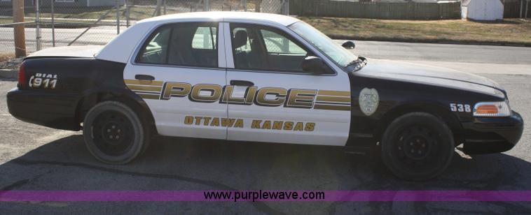 image for item A6640 2007 Ford Crown Victoria Police Interceptor