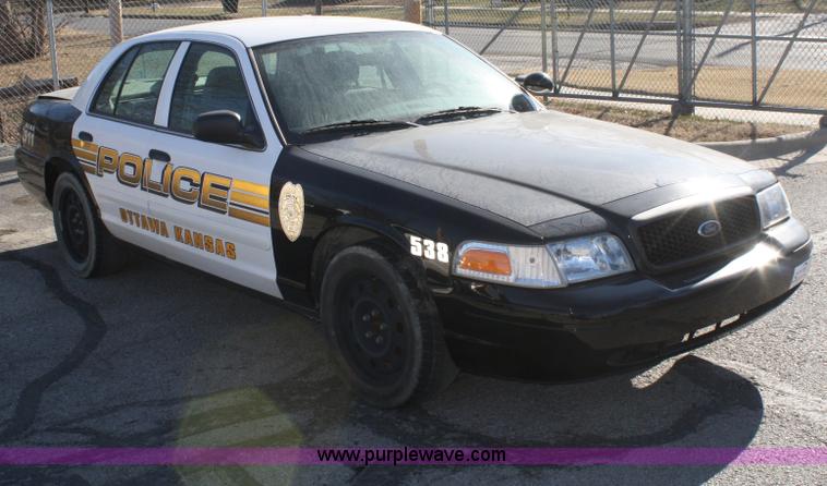 image for item A6640 2007 Ford Crown Victoria Police Interceptor