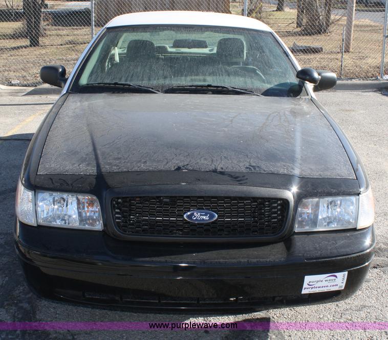 image for item A6640 2007 Ford Crown Victoria Police Interceptor
