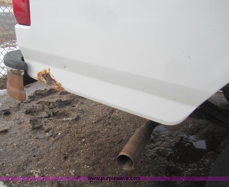 image for item B5570 1995 Ford F150 XL pickup truck