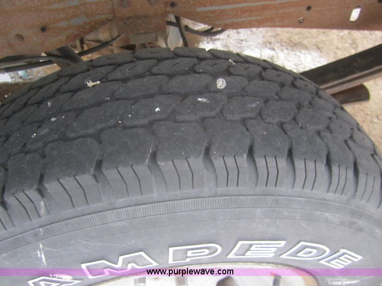 image for item B5570 1995 Ford F150 XL pickup truck