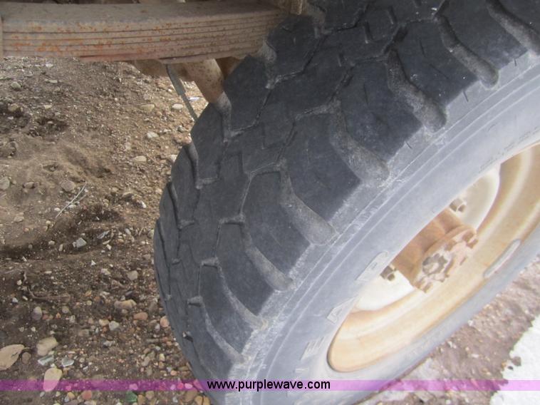 image for item B5571 1974 Ford F250 Custom pickup truck