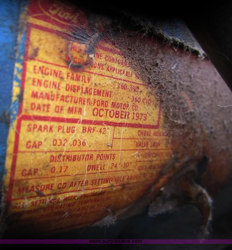 image for item B5571 1974 Ford F250 Custom pickup truck