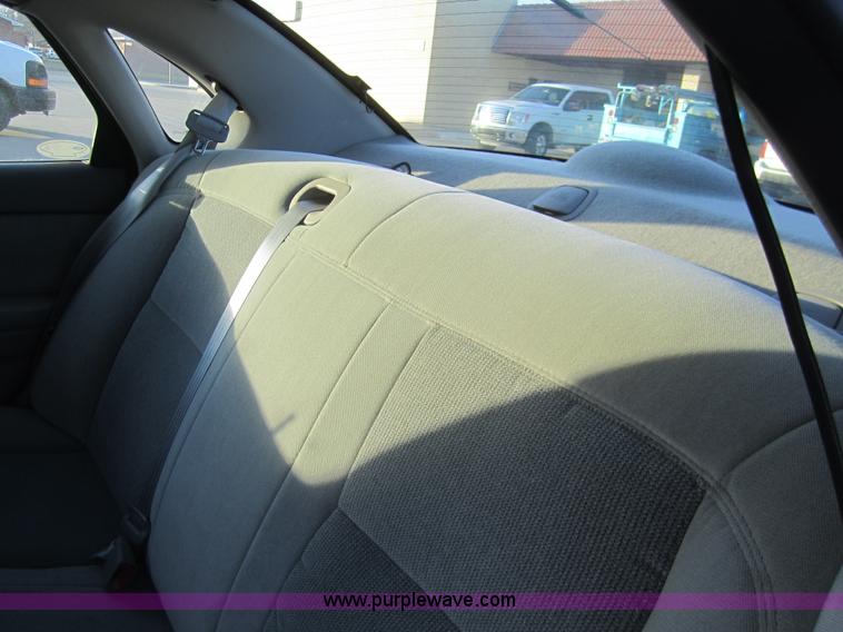 image for item B5593 2000 Ford Taurus SE