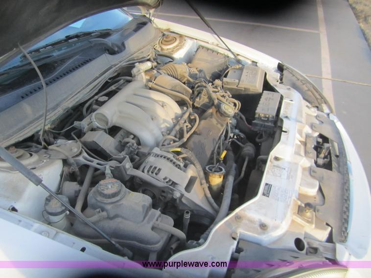 image for item B5593 2000 Ford Taurus SE