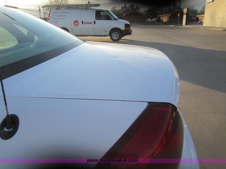 image for item B5593 2000 Ford Taurus SE