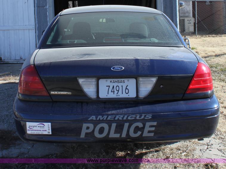 image for item B8777 2006 Ford Crown Victoria Police Interceptor