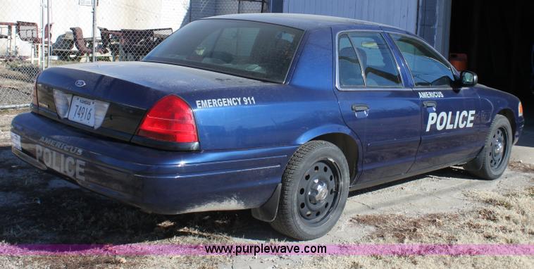 image for item B8777 2006 Ford Crown Victoria Police Interceptor